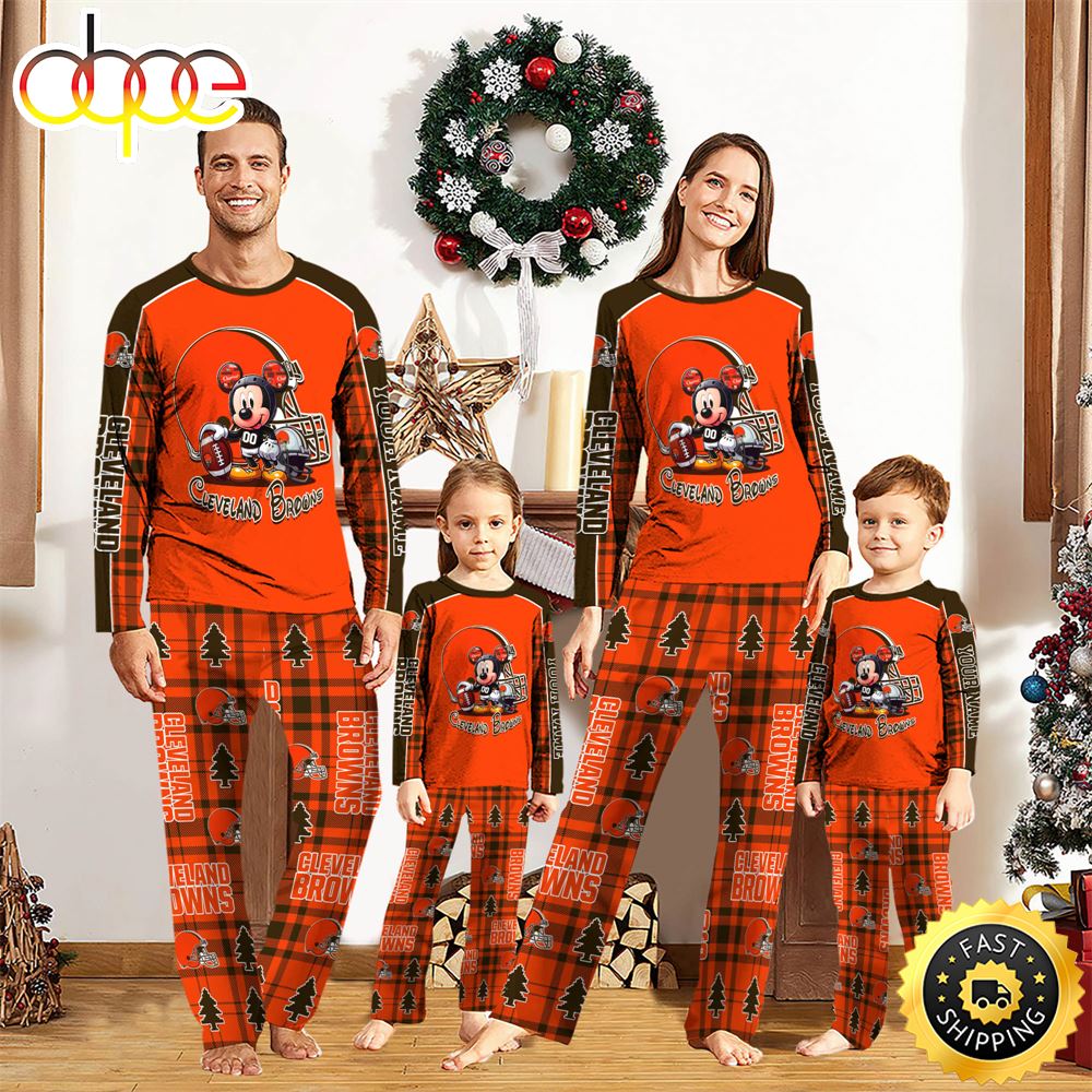 Sportswearmerch Cleveland Browns NFL x Mickey Mouse Personalized Pajamas Family For Fan