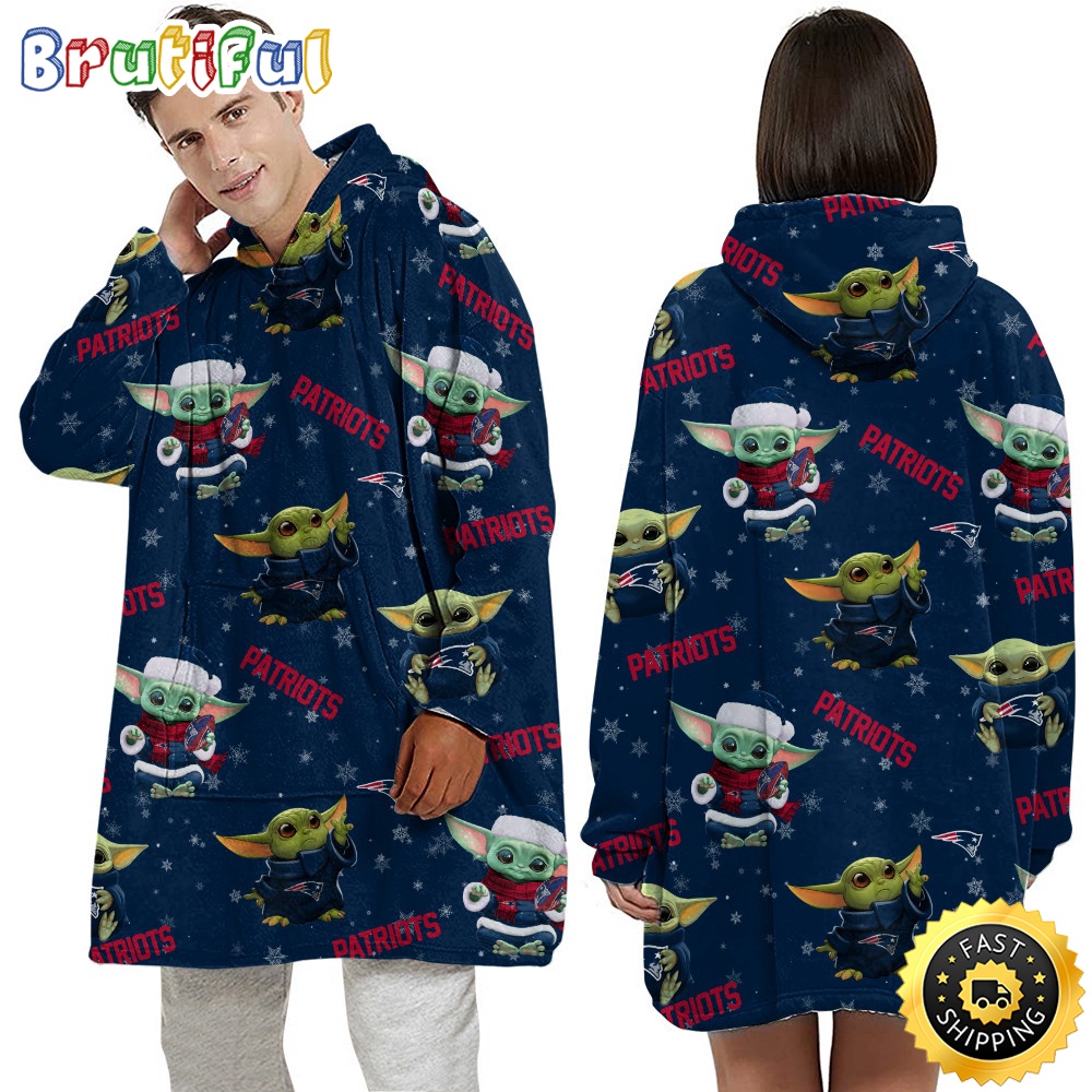 Sportswearmerch New England Patriots NFL Baby Yoda Personalized Blaket Hoodie For Fan