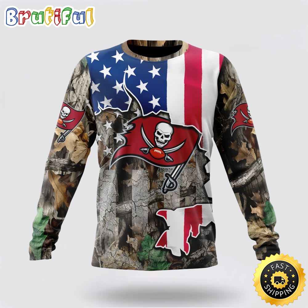 Sportswearmerch Tampa Bay Buccaneers NFL Crewneck USA Flag Camo Realtree Hunting Personalized Sweater For Fan