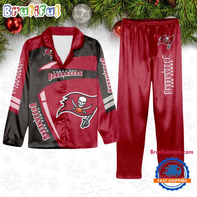 Sportswearmerch Tampa Bay Buccaneers NFL Winter Season Personalized Pajamas Set For Fan