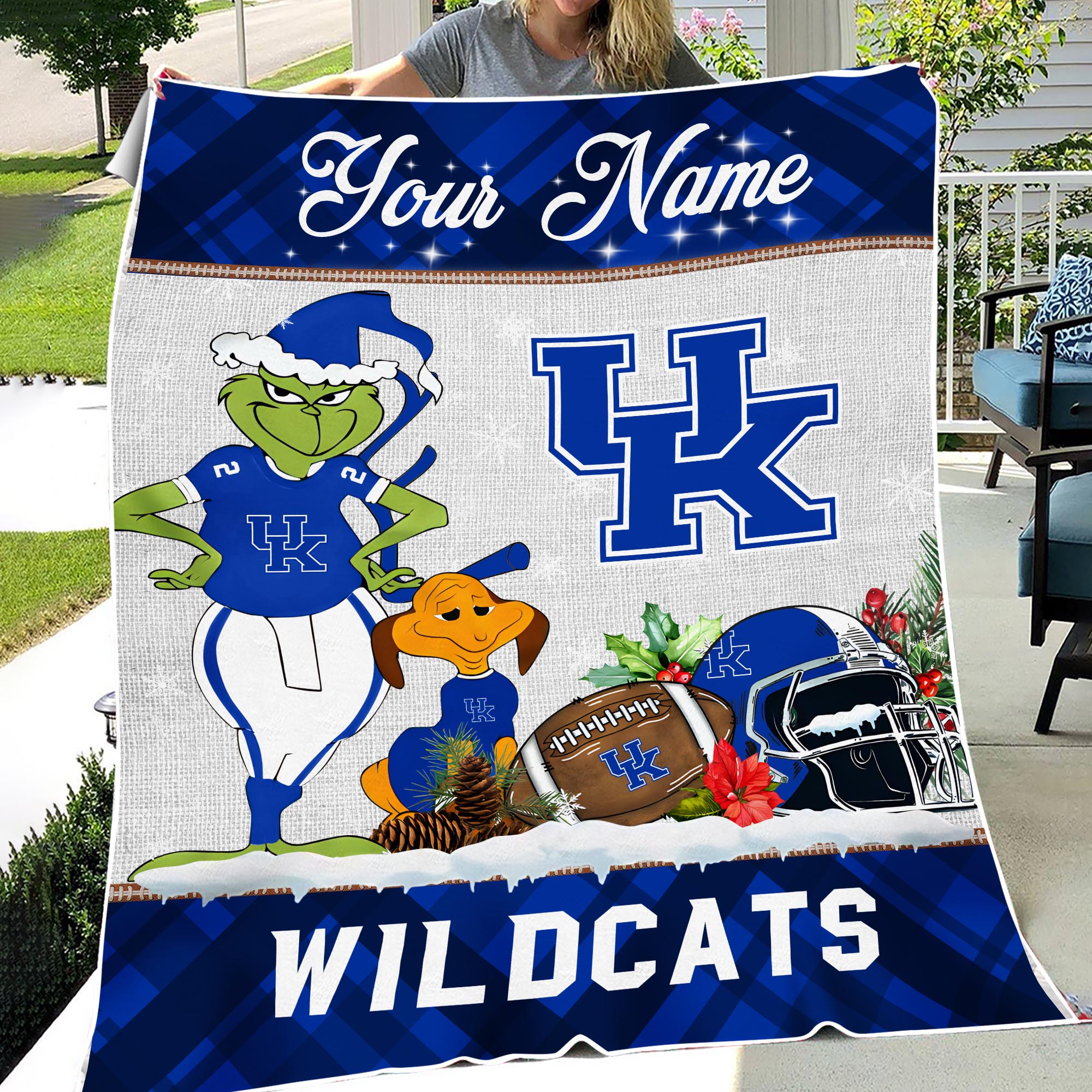 Sportswearmerch Kentucky Wildcats NCAA x Grinch Christmas Fleece Blanket For Fan