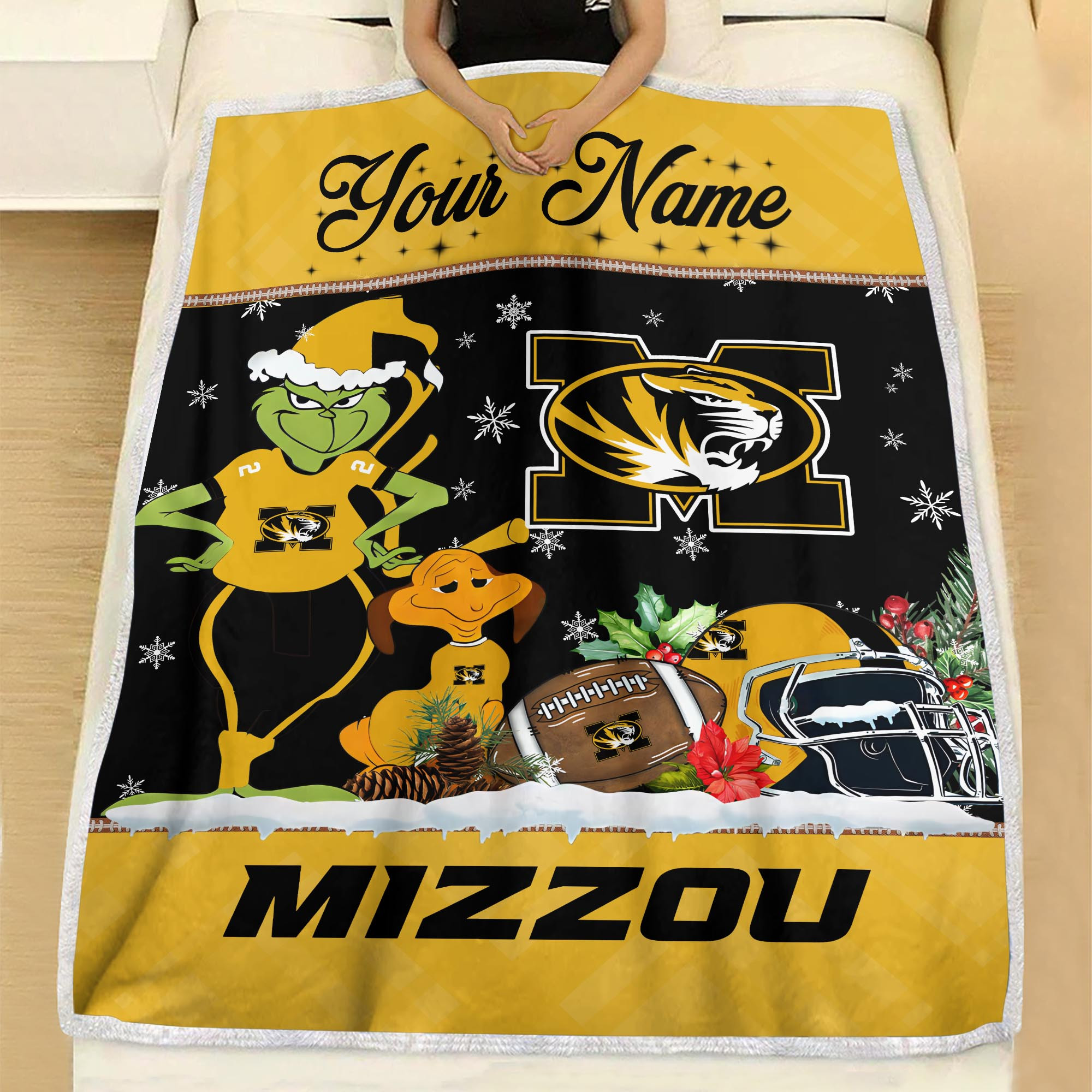 Sportswearmerch Missouri Tigers NCAA x Grinch Christmas Fleece Blanket For Fan