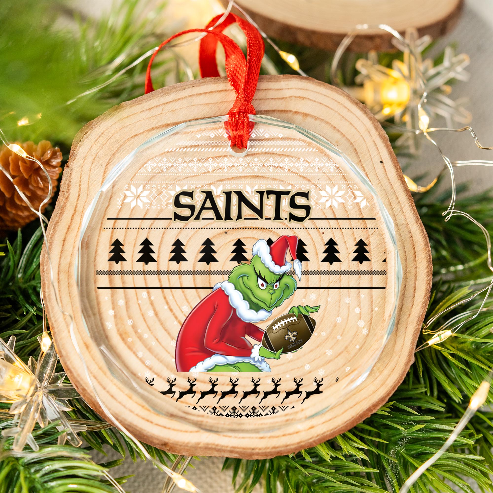 Sportswearmerch New Orleans Saints NFL x Grinch Christmas Glass Ornament For Fans