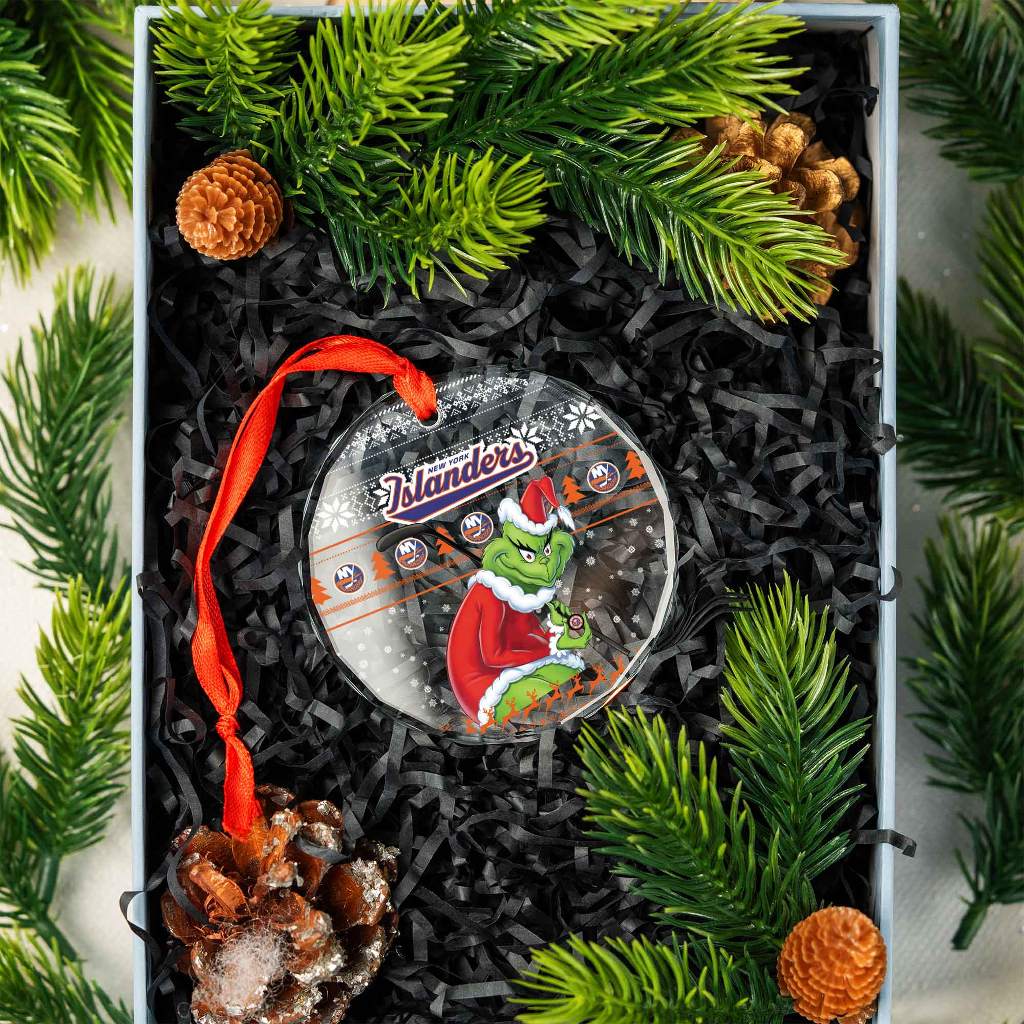 Sportswearmerch New York Islanders NHL x Grinch Christmas Glass Ornament For Fans