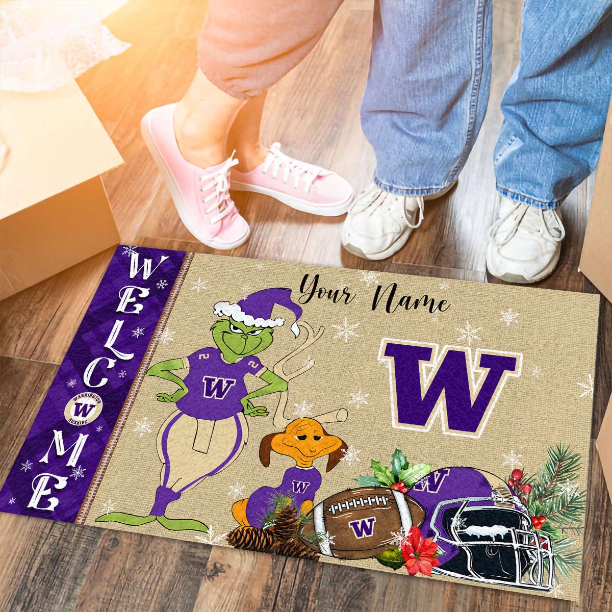 Sportswearmerch Washington Huskies NCAA x Grinch Christmas Welcome Football Doormat For Fan